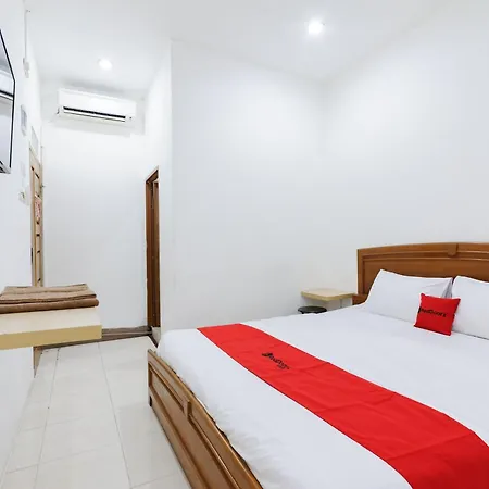 RedDoorz at Jalan Bangau Palembang-2
