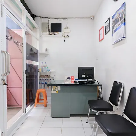 RedDoorz at Jalan Bangau Palembang-3